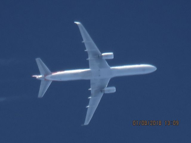 Boeing 757-200 (N204UW)