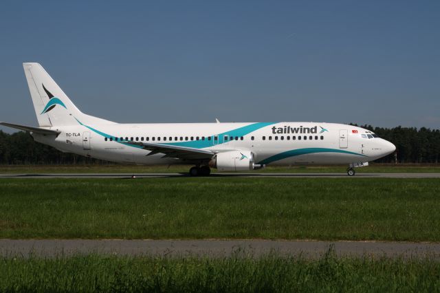 BOEING 737-400 (TC-TLA)