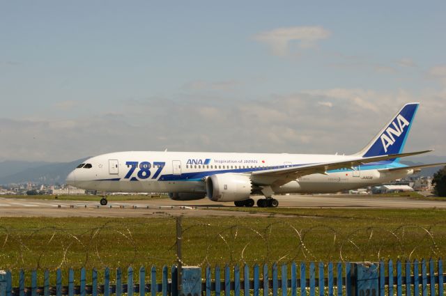 Boeing 787-8 (JA803A)