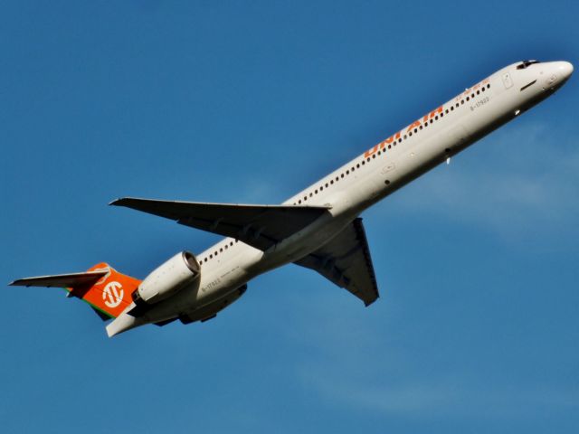 — — - UNI AIR 立榮航空
