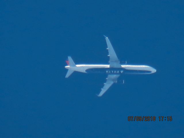 Airbus A321 (N346DN)