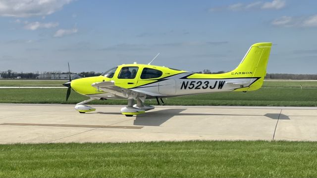 Cirrus SR22 Turbo (N523JW) - N523JW, a 2021 Cirrus SR22 Turbo G6, and it’s eye catching livery. 4/26/22. 