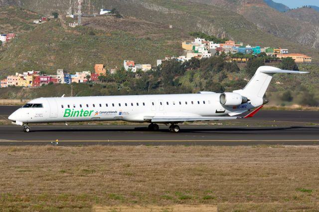 Canadair Regional Jet CRJ-900 (EC-MFC) - TENERIFE NORTEbr /18/10/2016