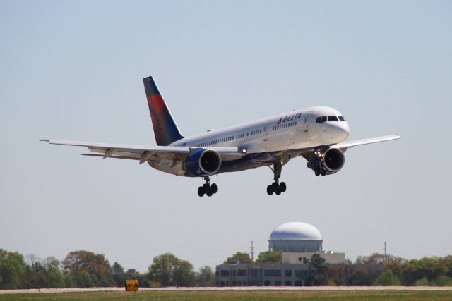 Boeing 757-200 (N644DL)