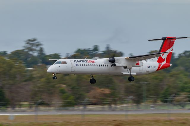 de Havilland Dash 8-400 (VH-LQK)