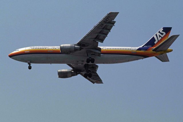 Airbus A300F4-200 (JA8477) - Final Approach to Tokyo-Haneda Intl Airport Rwy16L on 1996/04/17