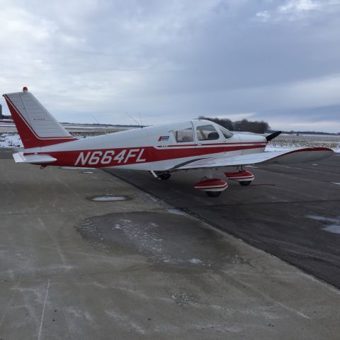 Piper Cherokee (N664FL) - Flite Liner!