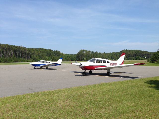 Piper Cherokee (N8113R)