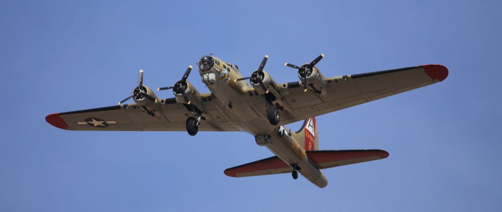 Boeing B-17 Flying Fortress (N93012) - 7 Apr 18