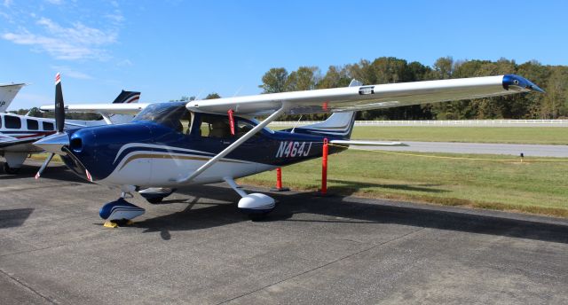 Cessna Skylane (N464J) - A 2021 model Textron / Cessna 182T Skylane on the ramp at St. Clair County Airport, Pell City, AL during Aviation Career Day 2022 - October 8, 2022.