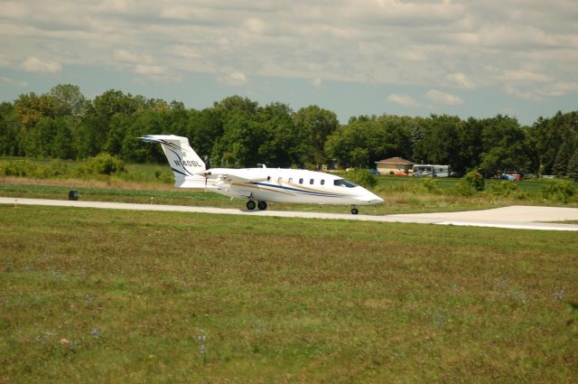 Piaggio P.180 Avanti (N140SL)