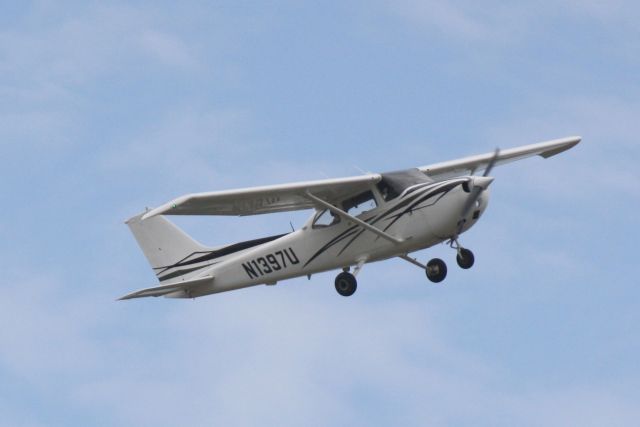 Cessna Skyhawk (N1397U)