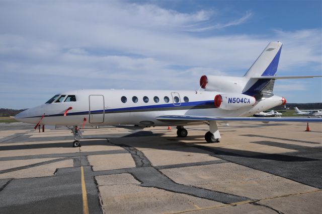 Dassault Falcon 50 (N504CX) - Nice surprise at the friendly airport of Frederick, MD