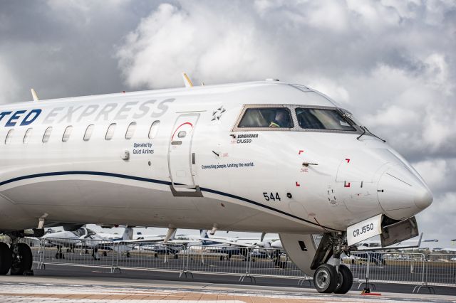 Canadair Regional Jet CRJ-700 (N544GJ)