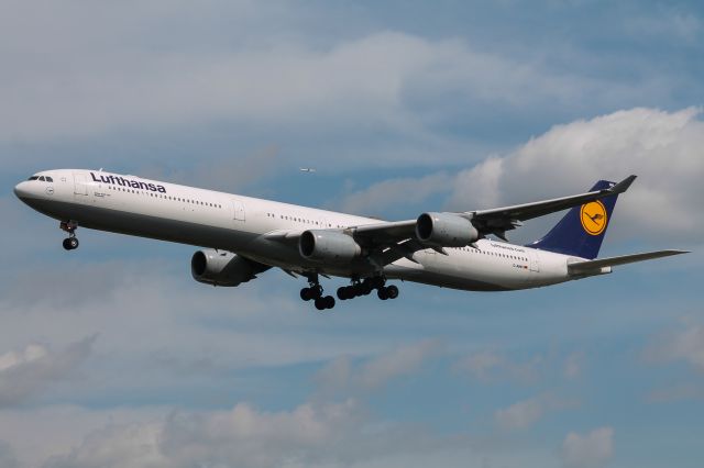 Airbus A340-600 (D-AIHH)