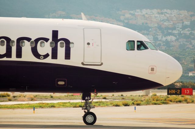 Airbus A321 (G-ZBAG)