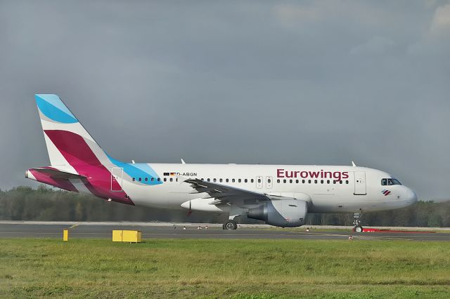 D-ABGN — - DUS/EDDL, on taxiway to position RWY 23L, 29.Nov 2021