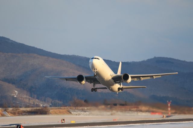 BOEING 767-300 (JA610J) - December 30th 2021:HKD-HND.