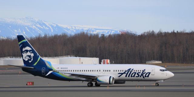 Boeing 737-800 (N552AS)