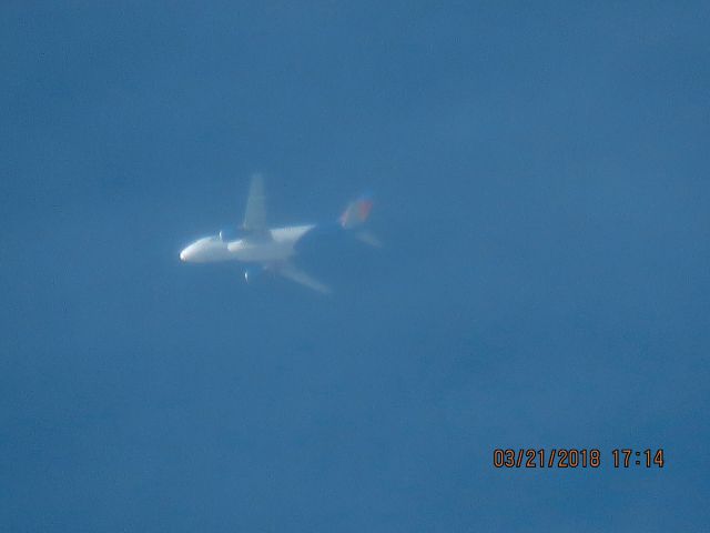 Airbus A319 (N305NV)