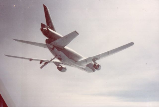 Cessna Skyhawk (N91712) - Receiver air refueling with another KC-10