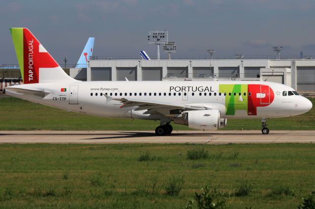 Airbus A320 (CS-TTP)