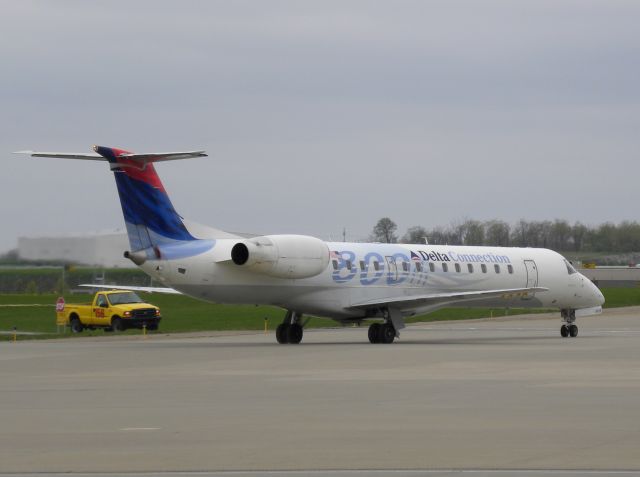 Embraer ERJ-145 (N568RP)