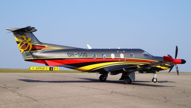 Pilatus PC-12 (OH-GOD) - Wartung