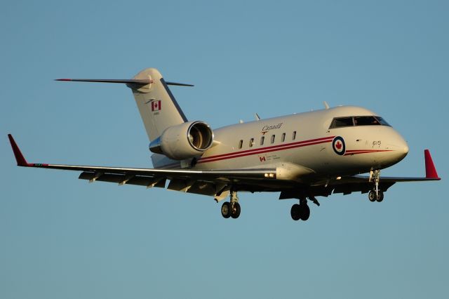 Canadair Challenger (14-4615)