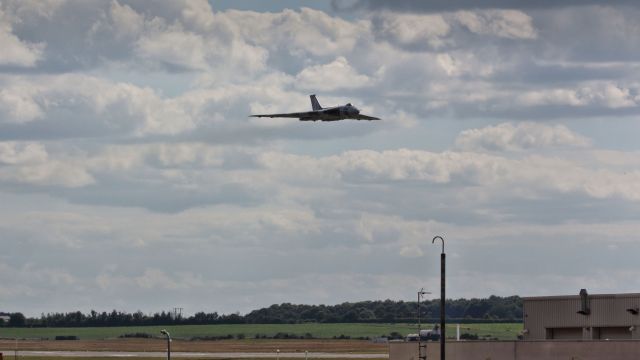 — — - SAT 27th JUNE Avro Vulcan ZH558 returning home to Doncaster for a short display after day one of the V force tour, visiting seventeen locations over the weekend where complete V-Force aircraft reside.