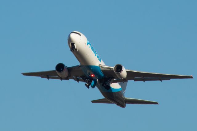 BOEING 767-300 (N1427A) - A Prime Air 767 putting the gear in to start its journey!