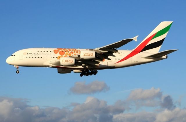 Airbus A380-800 (A6-EOA)