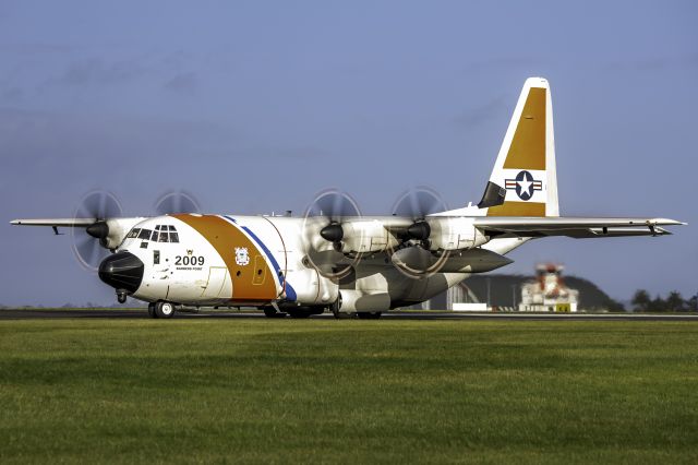 Lockheed C-130 Hercules (C2009) - Captured at top of runway 03/21 @ Whenuapai AFB in New Zealand