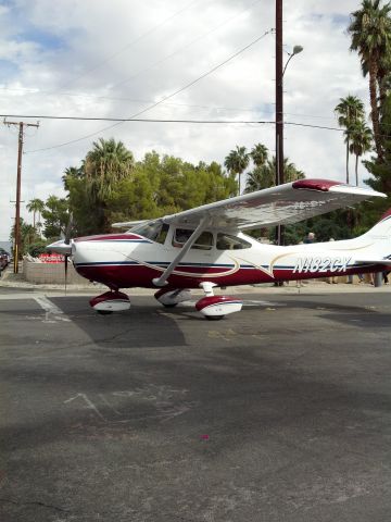 Cessna Skylane (N182CX) - 2012 PARADE OF PLANES PALM SPRINGS, CAbr /AMADO RD/AVENINDA CABALLEROS