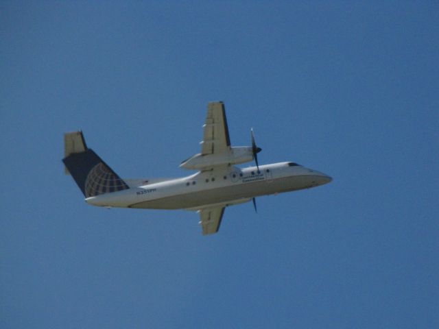 de Havilland Dash 8-200 (N351PH)