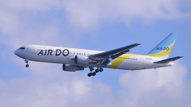 BOEING 767-300 (JA605A)