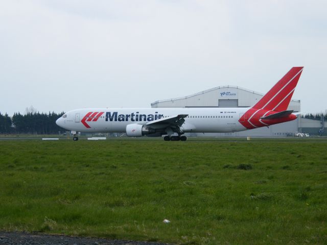 BOEING 767-300 (PH-MCG) - PH-MCG B767-31AER  CN 24428/279 ARR EINN 18/04/2008