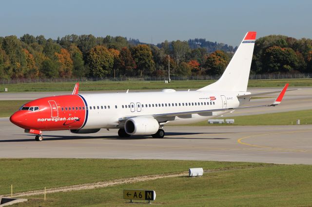 Boeing 737-800 (EI-FVT)