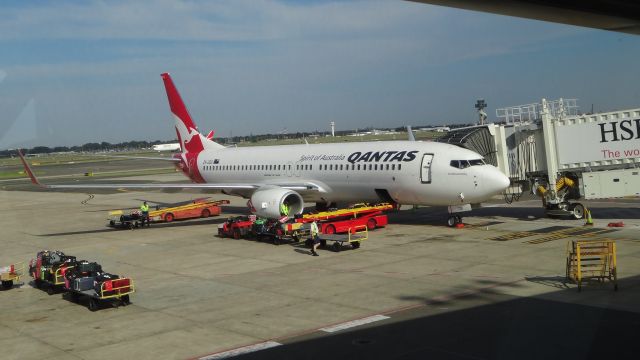 Boeing 737-800 (ZK-ZQD) - Arriving from Wellington at the gate in Sydney