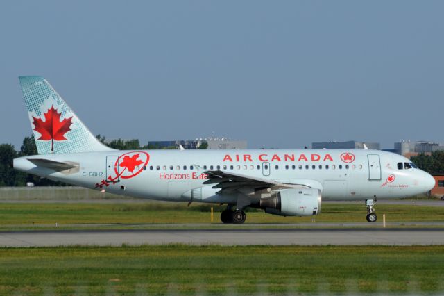 Airbus A319 (C-GBHZ) - Special color scheme in support of Kids' Horizon organization.