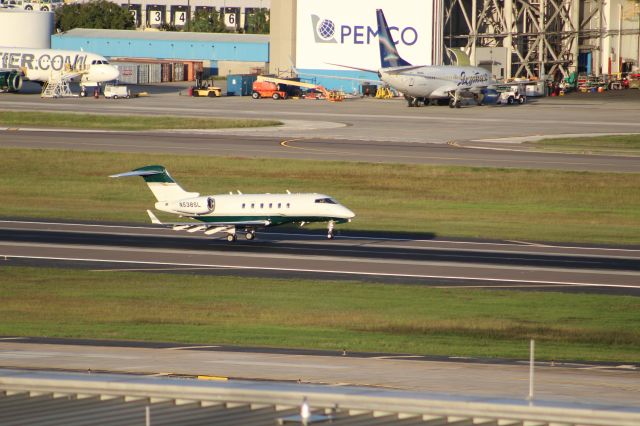 Bombardier Challenger 300 (N538SL) - N538SL just before touching down from San Francisco.