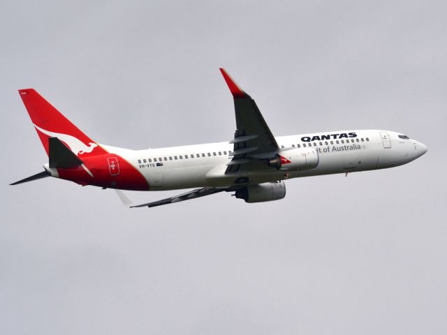 Boeing 737-800 (VH-VYG) - Getting airborne off runway 23 on a cold, gloomy winters day. Wednesday 4th July 2012.