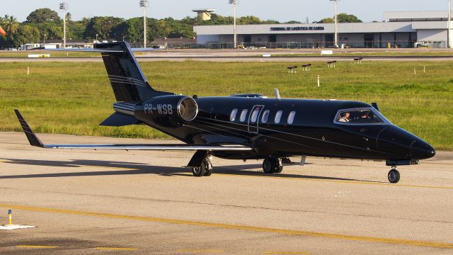 Learjet 40 (PR-WSB)