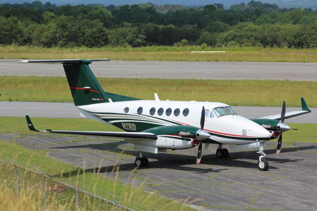 Beechcraft Super King Air 200 (N2RD)