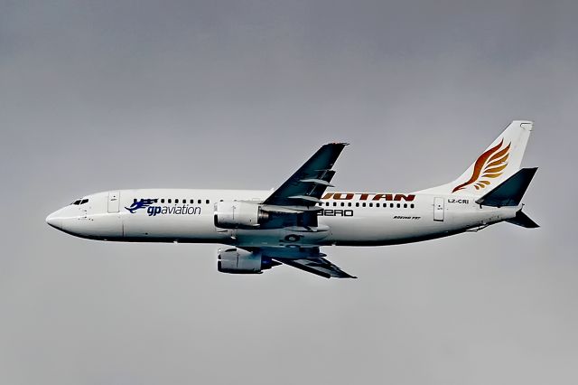 BOEING 737-400 (LZ-CRI) - at 3000 ft over EDLE approaching EDDL, 13. Oct 2021