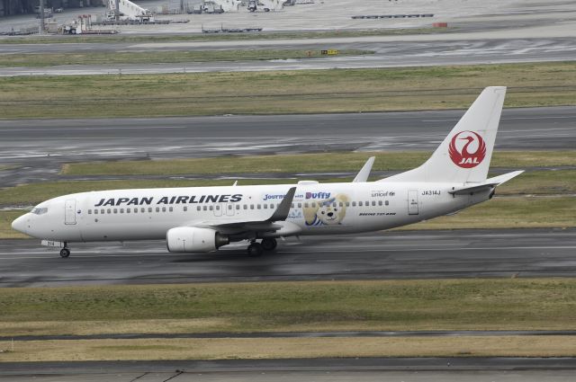 Boeing 737-800 (JA314J) - Taxing at Tokyo-Haneda Intl Airport on 2016/03/28