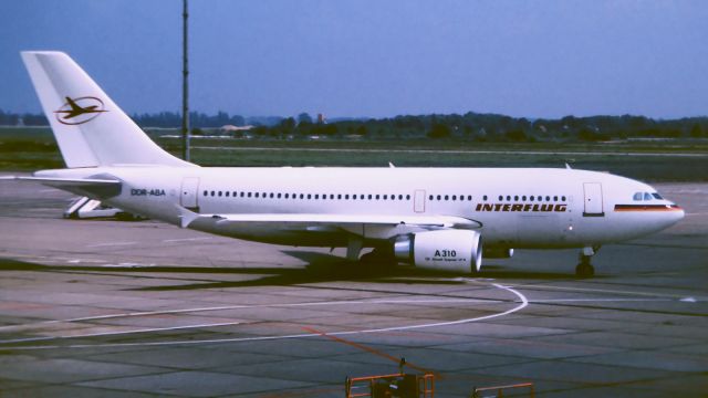 Airbus A310 (DDRABA) - Summer 1989