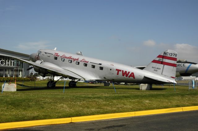 Douglas DC-2 (N1934D)