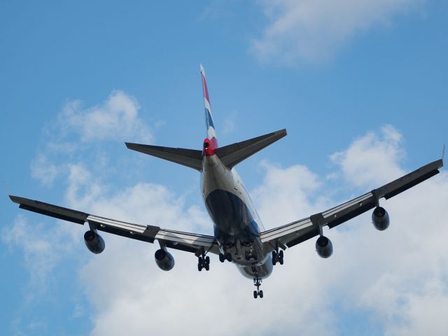 Boeing 747-400 (G-BNLF)