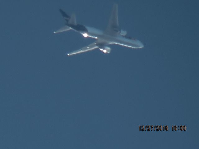 BOEING 767-300 (N150FE)